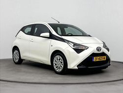 Wit Gebruikt 2019 Toyota Aygo X-play Hatchback | € 10.999 (Iets duurder)