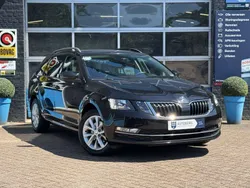 Zwart Gebruikt 2019 Skoda Octavia Business Line Stationwagen | € 16.990 (Iets duurder)