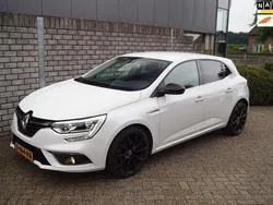 Wit, metallic lak Gebruikt 2020 Renault Mégane IV LIMITED Hatchback | € 15.650 (Goede deal)