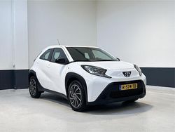 Wit Gebruikt 2022 Toyota Aygo X Play SUV | € 11.949