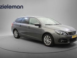 Grijs Gebruikt 2020 Peugeot 308 SW Premium Stationwagen | € 9.845