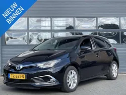 Zwart Gebruikt 2018 Toyota Auris Hybrid Executive Hatchback | € 17.999 (Eerlijke prijs)