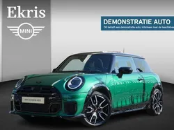 Groen Gebruikt 2024 Mini John Cooper Works Hatchback | € 37.950 (Duur)