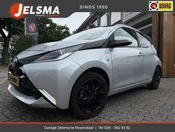 Grijs Gebruikt 2018 Toyota Aygo X-play Hatchback | € 8.900 (Super prijs)
