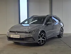 Grijs Gebruikt 2022 VW Golf VIII Life Stationwagen | € 23.450