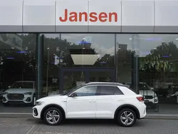 Wit Gebruikt 2022 VW T-Roc R-line SUV | € 31.750 (Iets duurder)