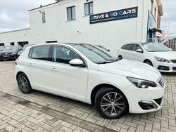 Wit Gebruikt 2017 Peugeot 308 Allure Sedan | € 8.950 (Super prijs)