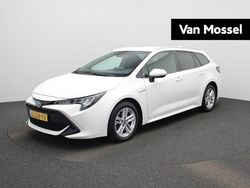 Wit Gebruikt 2020 Toyota Corolla Active Stationwagen | € 18.400 (Goede deal)