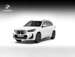 Wit Nieuw 2025 BMW iX1 M Sport SUV | € 55.950 (Super prijs)