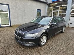 Zwart Gebruikt 2015 Skoda Superb Business Line Stationwagen | € 5.200