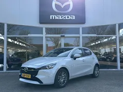 Wit Gebruikt 2024 Mazda 2 Exclusive-Line Hatchback | € 24.750 (Duur)