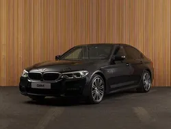Zwart Gebruikt 2020 BMW 520 M Sport Sedan | € 30.800 (Goede deal)