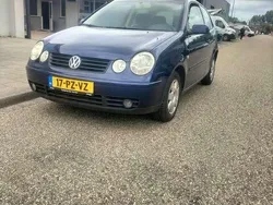 Blauw Gebruikt 2005 VW Polo Highline Hatchback | € 999 (Goede deal)