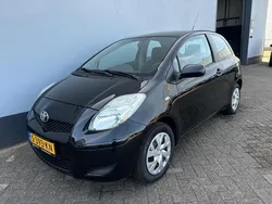Zwart, metallic lak Gebruikt 2009 Toyota Yaris Hatchback | € 2.950 (Eerlijke prijs)