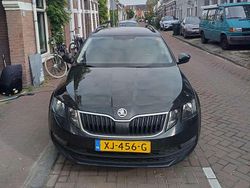 Zwart Gebruikt 2019 Skoda Octavia Stationwagen | € 11.000 (Goede deal)
