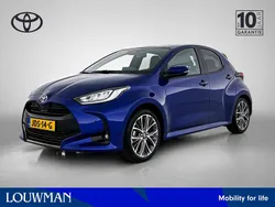 Blauw Gebruikt 2024 Toyota Yaris Hybrid Executive Hatchback | € 30.950 (Duur)