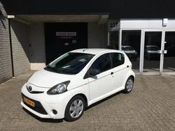 Wit Gebruikt 2012 Toyota Aygo Comfort Hatchback | € 2.999 (Eerlijke prijs)