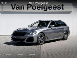 Bluestone metallic (grijs metallic) Gebruikt 2021 BMW 530e Performance Stationwagen | € 33.900 (Eerlijke prijs)