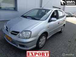 Grijs, metallic lak Gebruikt 2005 Nissan Almera Tino Acenta MPV | € 850 (Eerlijke prijs)