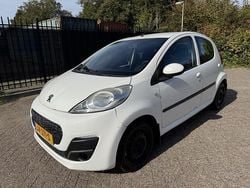 Wit Gebruikt 2014 Peugeot 107 Active Hatchback | € 1.950 (Goede deal)