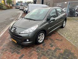 Grijs (metallic) Gebruikt 2011 Peugeot 207 Hatchback | € 1.999 (Eerlijke prijs)
