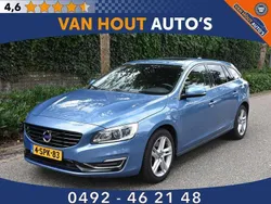 Blauw, metallic lak Gebruikt 2013 Volvo V60 Summum Stationwagen | € 7.950 (Eerlijke prijs)