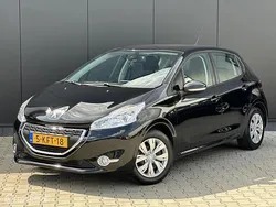 Zwart Gebruikt 2013 Peugeot 208 Envy Hatchback | € 5.998 (Eerlijke prijs)