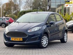 Blauw (metallic) Gebruikt 2013 Ford Fiesta Style Hatchback | € 2.850 (Iets duurder)