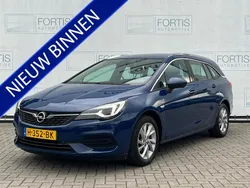 Blauw Gebruikt 2020 Opel Astra Elegance Stationwagen | € 13.900 (Goede deal)