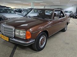 Bruin Gebruikt 1978 Mercedes 280 | € 7.950