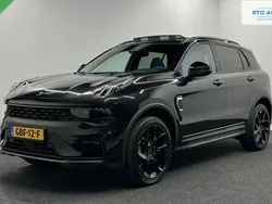 Zwart Gebruikt 2024 Lynk & Co 01 SUV | € 33.750 (Duur)