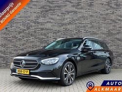 Zwart Gebruikt 2023 Mercedes 300 Luxury Stationwagen | € 42.900 (Goede deal)