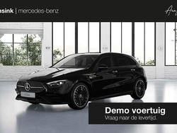 Zwart, metallic lak Gebruikt 2025 Mercedes A250 Business Hatchback | € 43.900 (Duur)