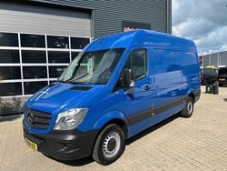Blauw Gebruikt 2017 Mercedes 416 Van | € 13.950