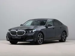 Zwart Nieuw 2025 BMW i5 M Sport Sedan | € 84.604 (Eerlijke prijs)