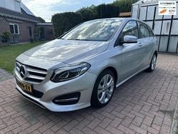 Grijs, metallic lak Gebruikt 2018 Mercedes B200 Prestige MPV | € 18.795 (Eerlijke prijs)