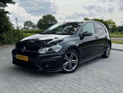 Zwart Gebruikt 2019 VW Golf VII R-line Hatchback | € 13.950 (Super prijs)
