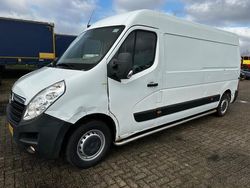 Wit Gebruikt 2014 Opel Movano Van | € 3.500