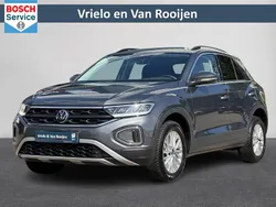 Grijs Gebruikt 2025 VW T-Roc Life SUV | € 29.940 (Eerlijke prijs)