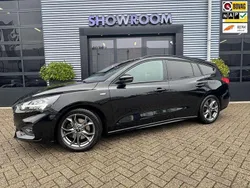 Zwart Gebruikt 2019 Ford Focus ST-Line Stationwagen | € 16.900 (Eerlijke prijs)