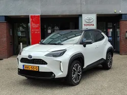 Zwart Gebruikt 2022 Toyota Yaris Cross Executive SUV | € 26.999 (Goede deal)
