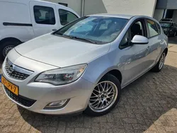 Grijs Gebruikt 2010 Opel Astra Edition Hatchback | € 1.950 (Eerlijke prijs)