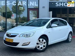 Wit Gebruikt 2011 Opel Astra Edition Hatchback | € 3.999 (Goede deal)