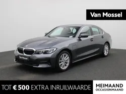 Grijs, metallic lak Gebruikt 2021 BMW 330e Comfort Edition Sedan | € 29.945 (Goede deal)