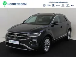 Zwart Gebruikt 2023 VW T-Roc Style SUV | € 30.950 (Eerlijke prijs)