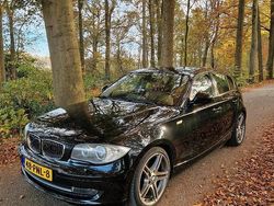 Zwart Gebruikt 2011 BMW 118 Hatchback | € 4.000 (Super prijs)
