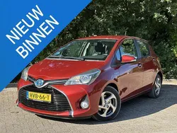 Rood Gebruikt 2014 Toyota Yaris Hatchback | € 10.950 (Eerlijke prijs)