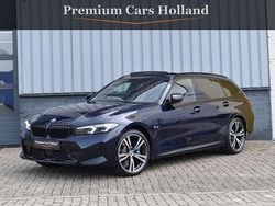 Blauw Gebruikt 2022 BMW 330e Comfort Edition Stationwagen | € 44.950 (Duur)