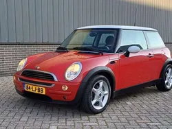 Rood Gebruikt 2003 Mini Cooper Salt Hatchback | € 2.500