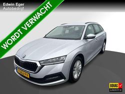 Grijs Gebruikt 2023 Skoda Octavia Business Line Stationwagen | € 19.945 (Eerlijke prijs)